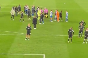 全场零射正+英超五连败！赛后切尔西球员和罗塞尼尔遭到嘘声