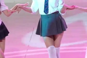 制服诱惑！三上悠亚此前在台湾省联赛的应援！真爱跳舞啊~