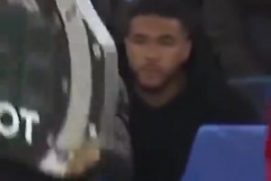 罗马诺播客辟谣切尔西出售加纳乔，表示加纳乔目前处于待定状态！