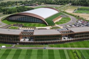 莱斯特城8500万英镑建的世界级训练基地，只能用来备战英甲了