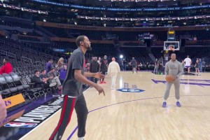 G2关键一战！杜兰特赛前热身训练，这状态看起来还不错